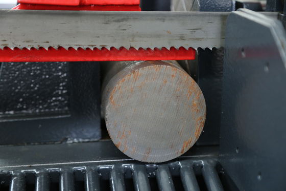 GZ4232 CNC Horizontal Metal Band Saw Hydraulic Feeding Linear Encoder Positioning
