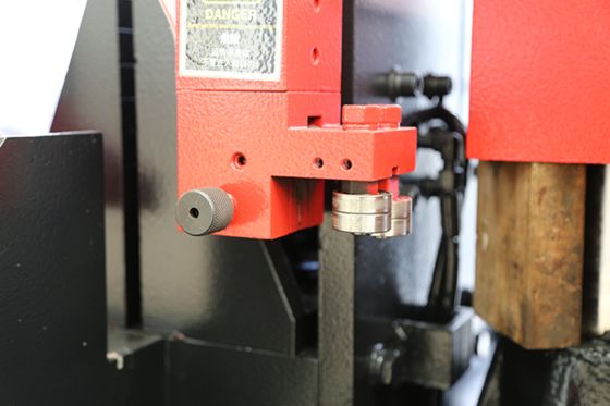 Red Black Metal Cutting Band Saw Customized  Horizontal Metal