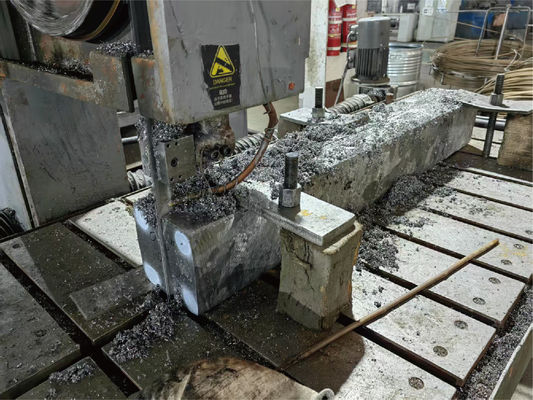 GZ4240X 45 Degree Angle Cutting CNC Gantry Band Saw Machine For Steel Profile 