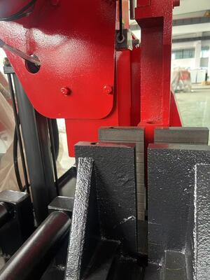 CNC Automatic Horizontal Band Saw  For Metal Cutting φ400 mm